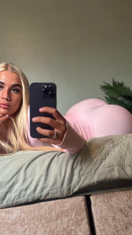 Just me being cute and gorgeous