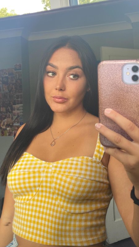 Totally love this cute yellow top