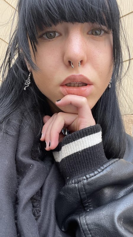 Just another day of being effortlessly pretty .