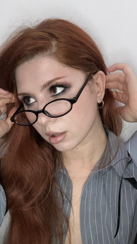 I think redhead + glasses looks good